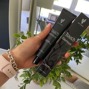 younique Touch Glorious Face Primer